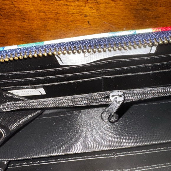 CORAL BAY Beautiful  Colorful Floral Butterfly Zip Around Wallet NWOT - Picture 5 of 9